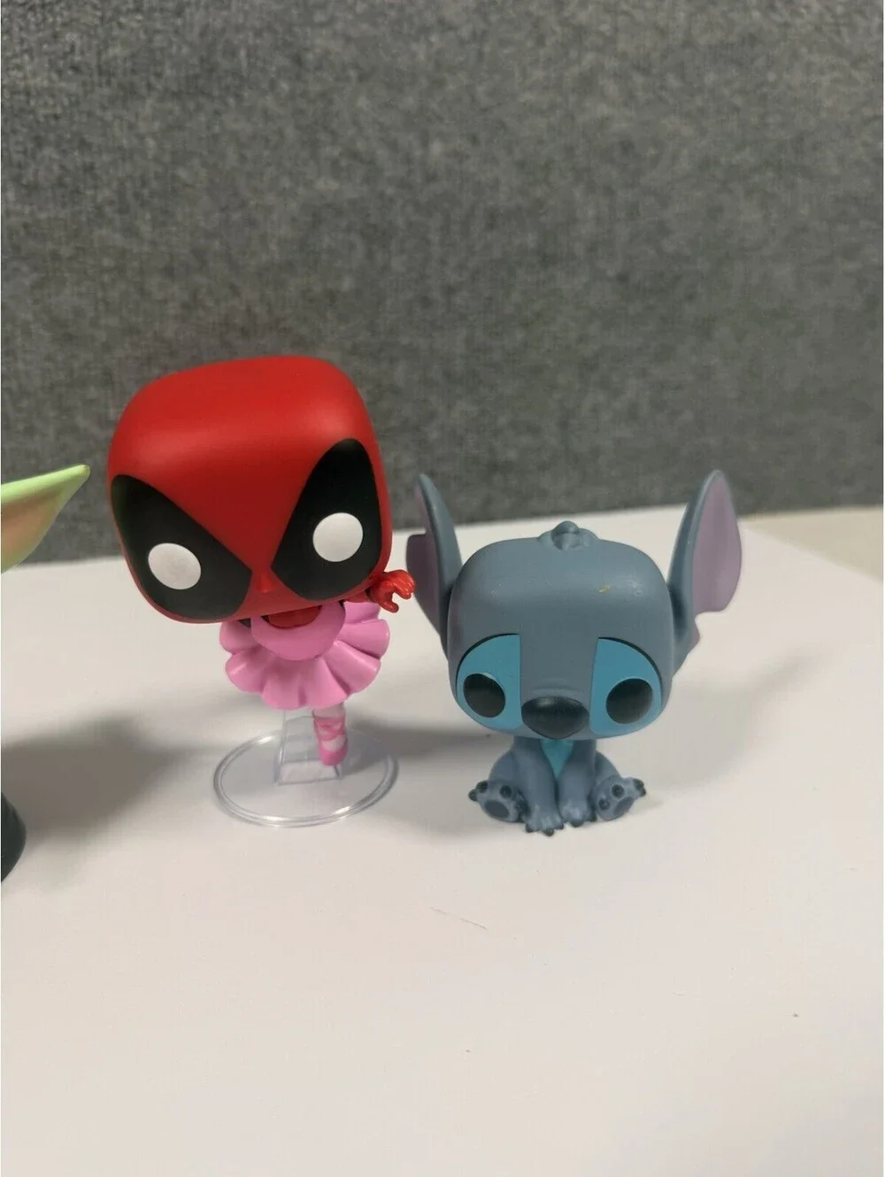 Lot Of Funko Pops Star Wars, Disney stitch, Spider-Man, Deadpool